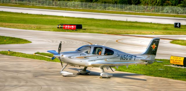 Cirrus SR-22 (N501FT) - Taking a rest in Boca Raton, Florida