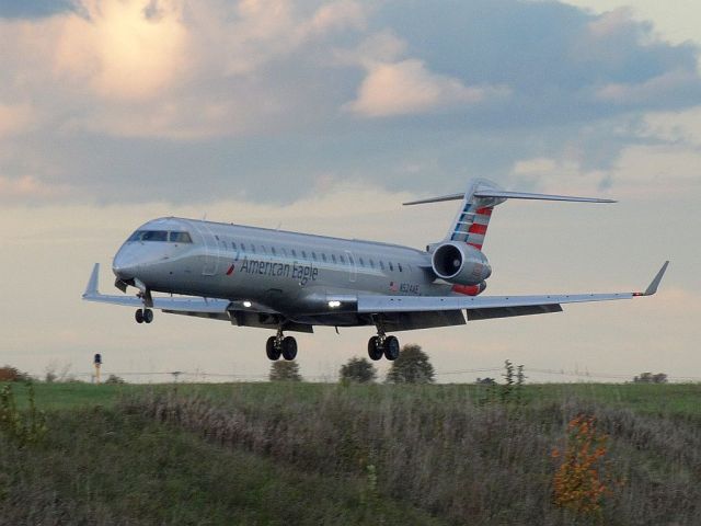 Canadair Regional Jet CRJ-700 (N524AE)