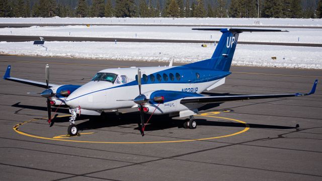 Beechcraft Super King Air 350 (N828UP) - Wheels Up Super King Air during its two-night rest at Truckee