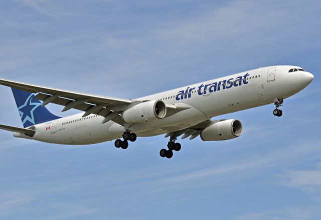 Airbus A330-300 (C-GCTS)