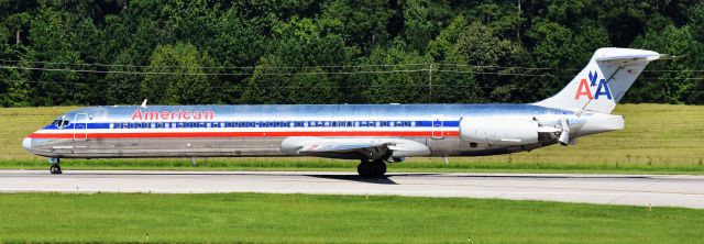 McDonnell Douglas MD-83 (N979TW) - 979TW providing some clamshell action for us at the observation deck.  Seeing a Mad Dog always puts a spring in my step.  On 9/3/18.