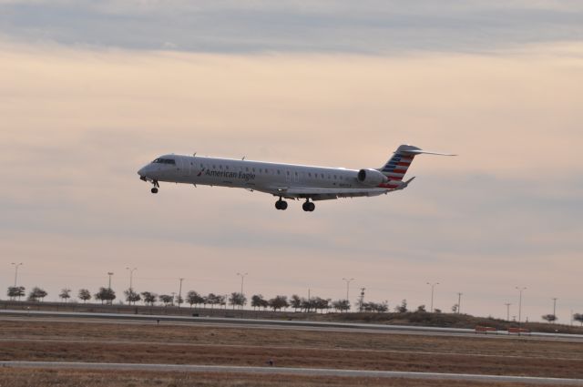 Canadair Regional Jet CRJ-200 (N957LR)