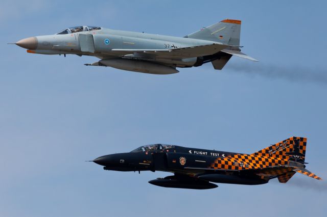 GAF3813 — - GAF2813 + GAF3715. the last flight from F4 in Germany. 24.july 2013. a rel=nofollow href=http://www.svenvt.de/galerie/flugzeuge-airforce/phantom/http://www.svenvt.de/galerie/flugzeuge-airforce/phantom//a