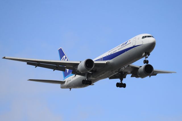 BOEING 767-300 (JA617A) - October 11th 2020:HND-HKD.