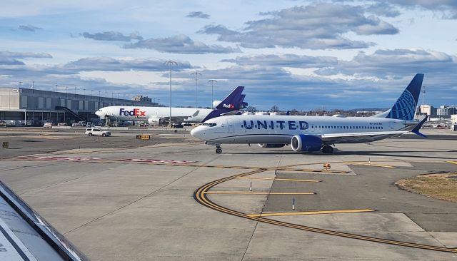 Boeing 737 MAX 8 (N37342)