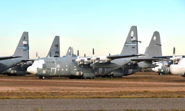 Lockheed C-130 Hercules (AFR621810) - US Air Force Lockheed C-130E 62-1810 in Tucson 