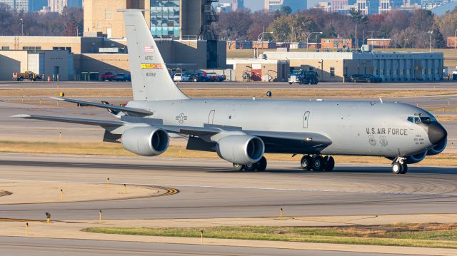 Boeing C-135FR Stratotanker (58-0052) - Tanker landing at MSP.