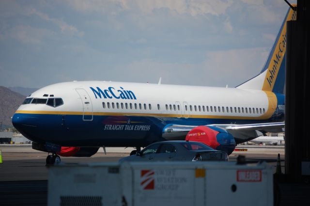 Boeing 737-700 (N802TJ) - McCain Straight Talk Express parked at Cutter Aviation, Phoenix Sky Harbor, while the Senator spent the weekend at his Sedona, AZ, retreat.