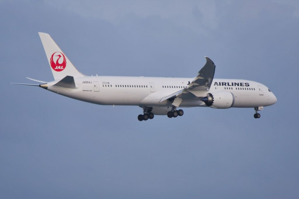 Boeing 787-9 Dreamliner (JA864J)