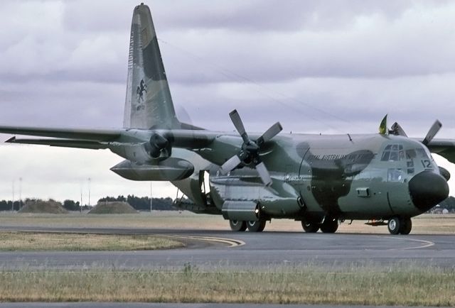 A97012 — - AUSTRALIA - AIR FORCE - LOCKHEED C-130H HERCULES (L-382) - REG : A97-012 (CN 382-4793) - EDINBURGH RAAF BASE ADELAIDE SA. AUSTRALIA - YPED (16/11/1986)
