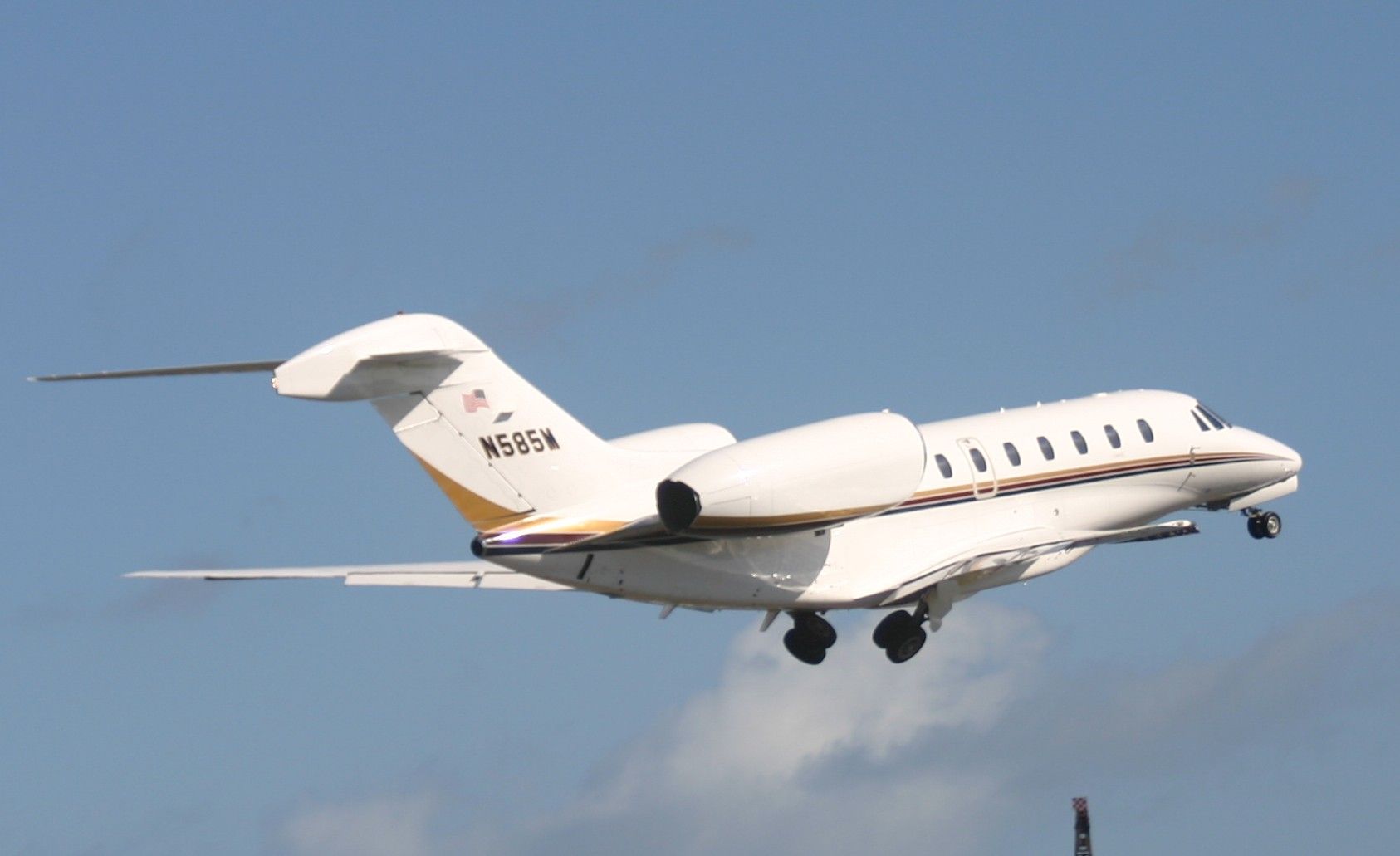 Cessna Citation X (N585M)