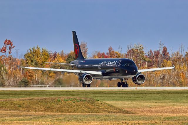C-FMSX — - Ottawa Senators charter through a ton of heat shimmer.
