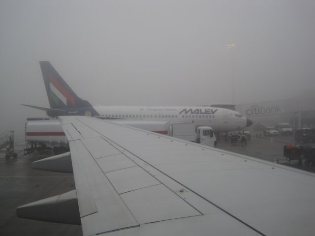 Boeing 737-700 (HA-LOP) - At Budapest-Ferenc Liszt