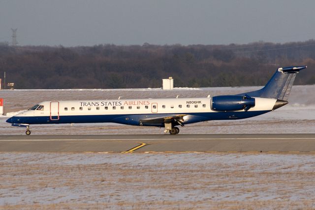 Embraer ERJ-145 (N806HK)