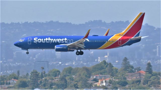 Boeing 737-800 (N8322X) - The H hotel obsevation Deck, LAX