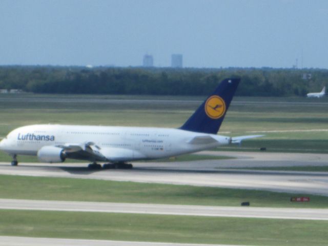 Airbus A380-800 (D-AIME)