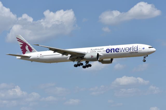 BOEING 777-300ER (A7-BAG)