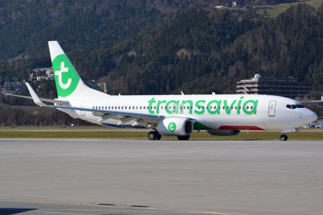Boeing 737-800 (PH-HXA)