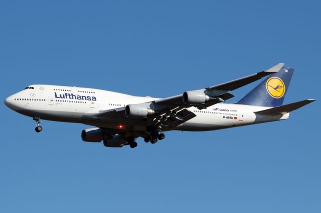 Boeing 747-400 (D-ABTK)