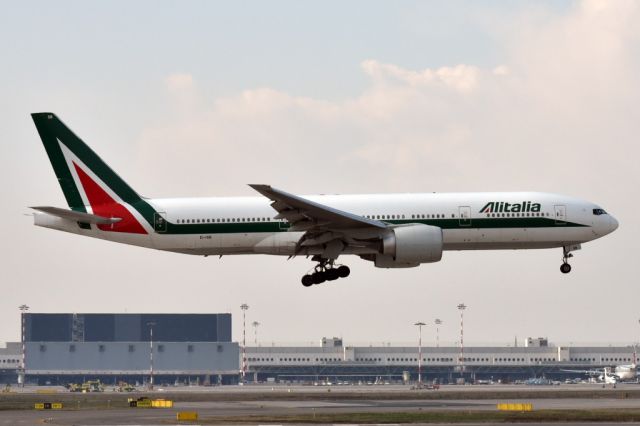 Boeing 777-200 (EI-ISB)