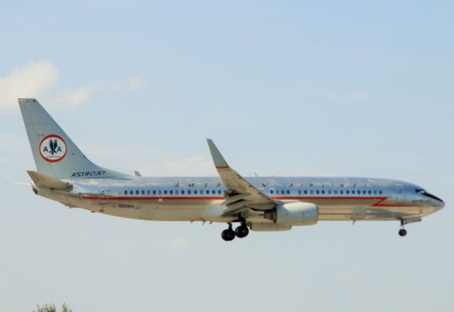 Boeing 737-800 (N951AA) - Astrojet Livery!