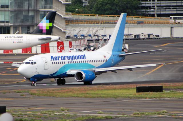 Boeing 737-500 (HC-CUH) - Aeroregional / Boeing 737-5Y0 / MSN 24900 / HC-CUH / MMMX 08/2020