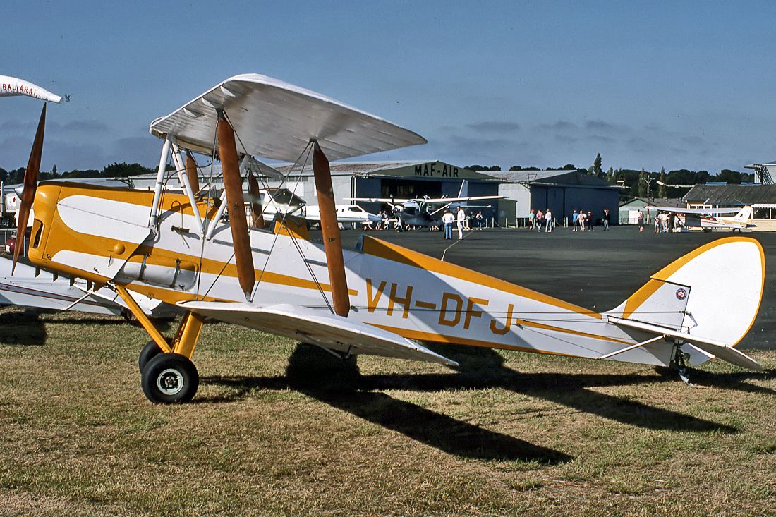 VH-DFJ — - DE HAVILLAND (AUSTRALIA) DH-82A TIGER MOTH - REG DFJ (CN 861) - BALLARAT VICTORIA AUSTRALIA - YBLT 25/2/1990