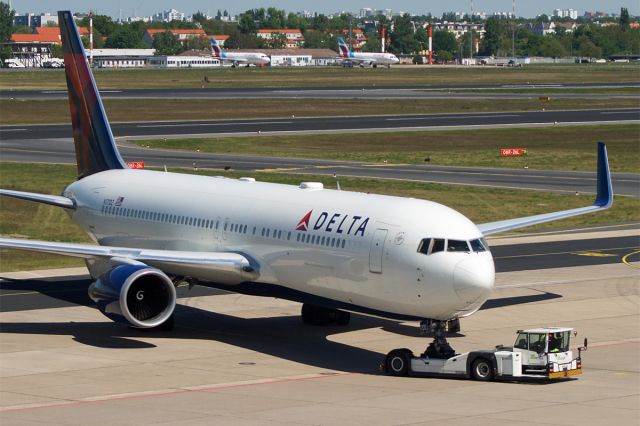 BOEING 767-300 (N171DZ) - Boeing 767-332(ER)(WL), DELTA Air Lines, N171DZ, EDDT Airport Berlin Tegel, 07. May 2018