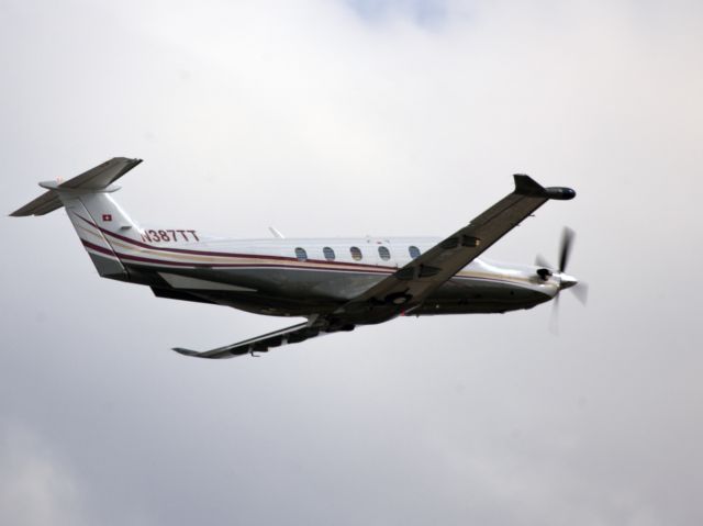 Pilatus PC-12 (N387TT) - Take off.
