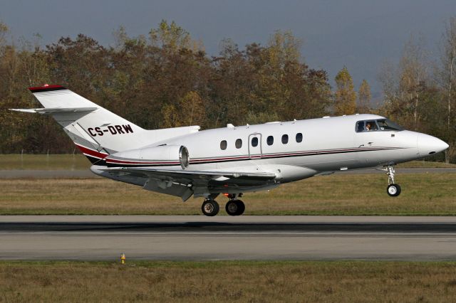 Hawker 800 (CS-DRW)