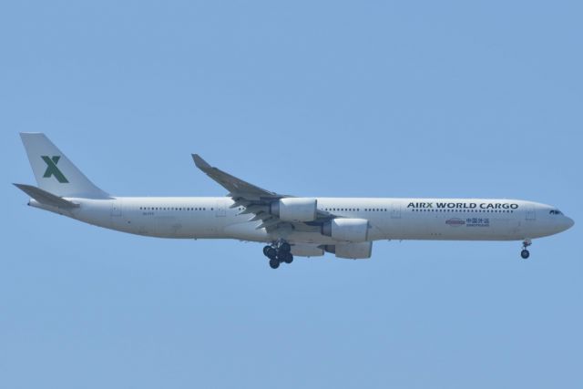 Airbus A340-600 (9H-FFC)