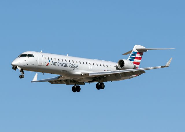 Canadair Regional Jet CRJ-700 (N715SK)