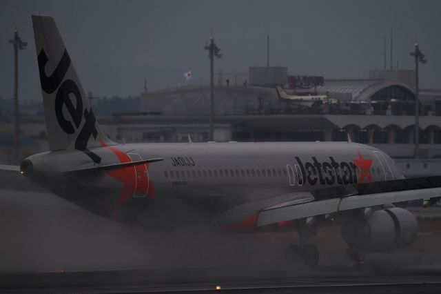 Airbus A320 (JA01JJ)