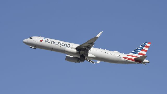 Airbus A321 (N147AA) - Departing LAX on 25R