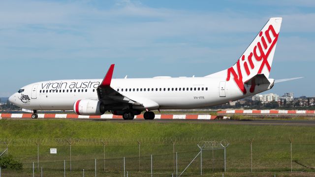 Boeing 737-800 (VH-YFR)