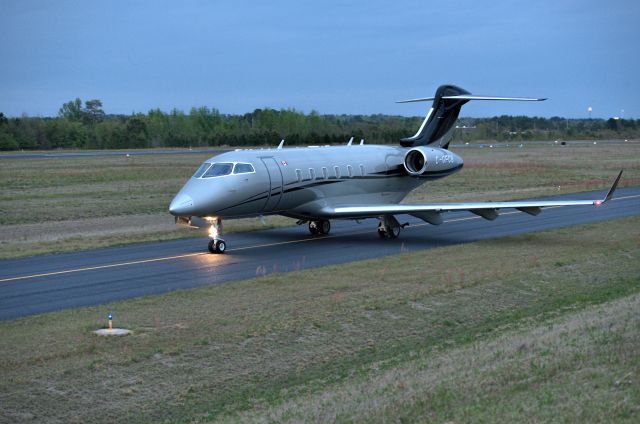 Bombardier Challenger 300 (C-GFCB) - Departures taxi runway 7 last day Masters 2018