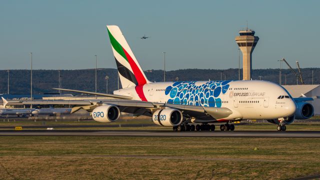 Airbus A380-800 (A6-EOC)