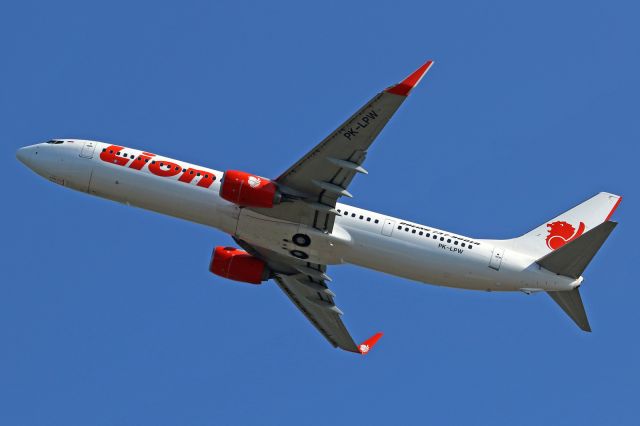 Boeing 737-700 (PK-LPW)