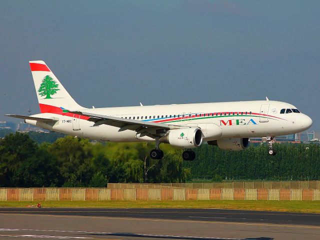 Airbus A320 (T7-MRC)