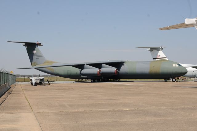 Lockheed C-141 Starlifter —