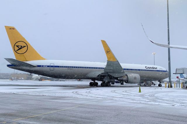 BOEING 767-300 (D-ABUM) - diversion 01/23/23 during snow