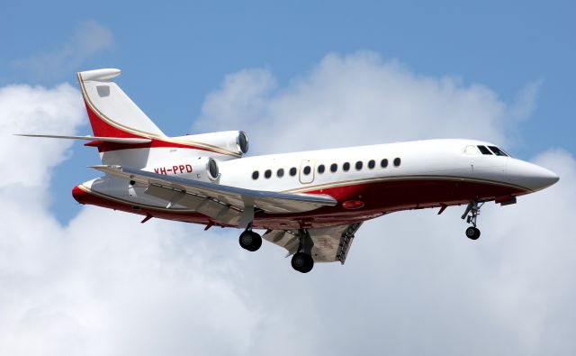 Dassault Falcon 900 (VH-PPD) - Great Looking Falcon Short Final To Rwy 16R