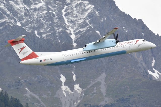 de Havilland Dash 8-400 (OE-LGD)