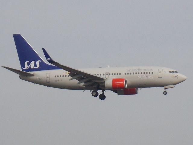 Boeing 737-700 (SE-RJS)