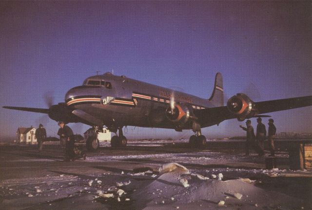 Douglas C-54 Skymaster (TF-ISE) - SCANNED FROM POSTCARDbr /ICELANDAIR