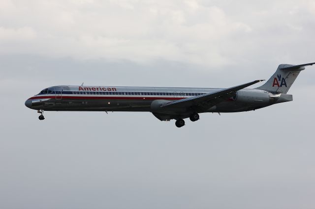 McDonnell Douglas MD-82 (N436AA) - Standing at the staff lot.