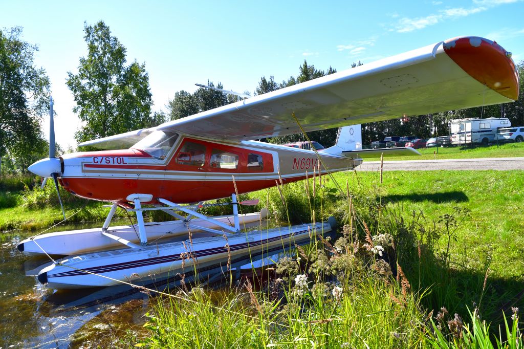 HELIO U-10 Super Courier (N69VJ) - Helio H-295 Super Courier N69VJ in Anchorage 