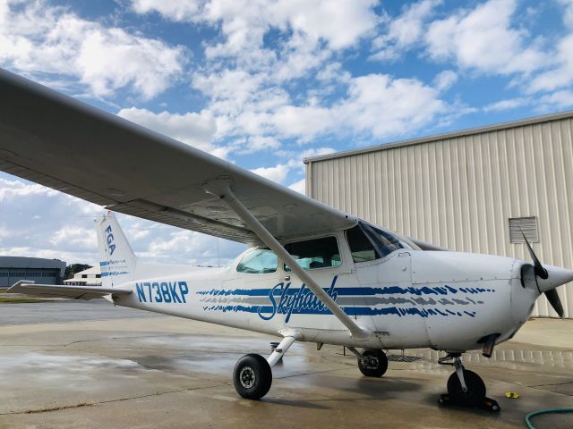 Cessna Skyhawk (N738KP)