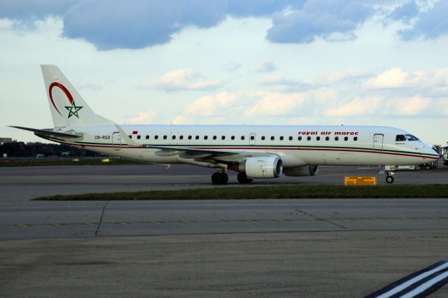 Embraer ERJ-190 (CN-RGO)