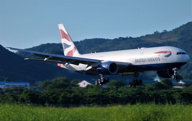 Boeing 777-200 (G-YMMB)